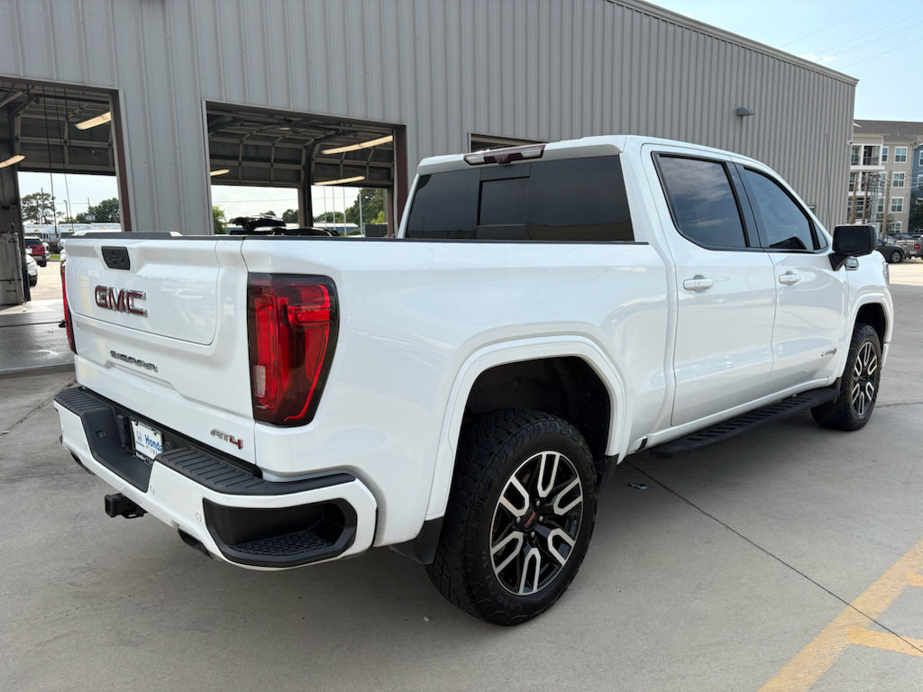 Used 2022 GMC Sierra 1500 AT4 w/ AT4 Premium Package AWD/4WD image 8
