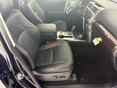 Used 2023 Toyota 4Runner Limited AWD/4WD image 22