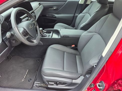 Used 2024 Lexus ES 350 w/ Premium Package FWD image 9