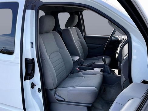 Used 2015 Nissan Frontier S w/ S Preferred Package image 7