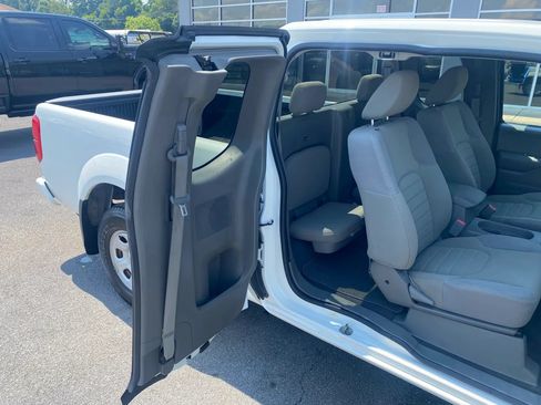 Used 2019 Nissan Frontier S RWD image 22