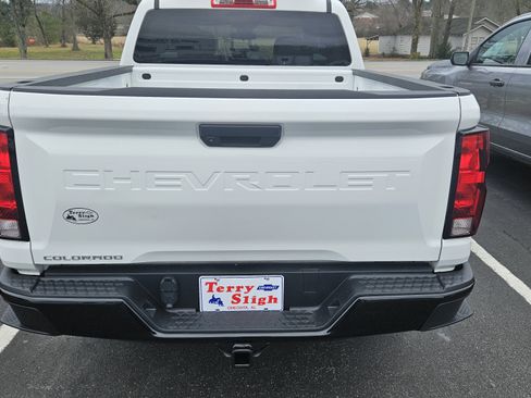 Used 2023 Chevrolet Colorado W/T image 7