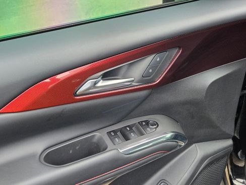 Certified 2025 Chevrolet Traverse Z71 w/ Driver Confidence Package image 12