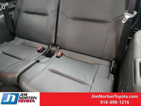 Used 2024 Mitsubishi Outlander SE image 33