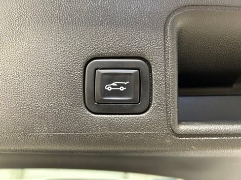 Used 2020 GMC Terrain Denali w/ Denali Premium Package AWD/4WD image 22