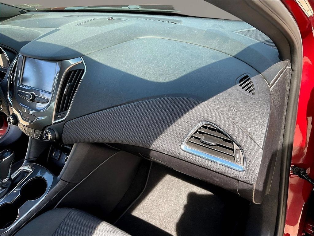Used 2017 Chevrolet Cruze LT w/ Convenience Package FWD image 25