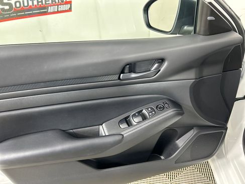 Used 2025 Nissan Altima 2.5 S image 11