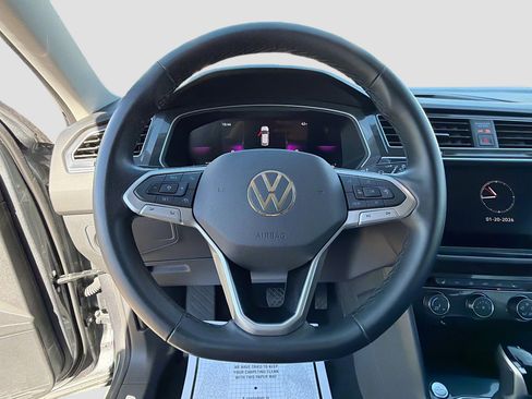 Used 2024 Volkswagen Tiguan Wolfsburg Edition image 39