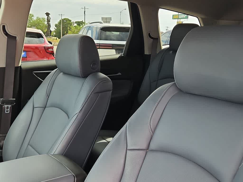 Used 2021 Buick Enclave Essence FWD image 15