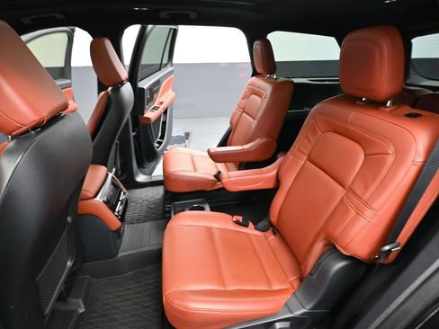 Used 2025 Lincoln Aviator Reserve w/ Jet Appearance Package image 42