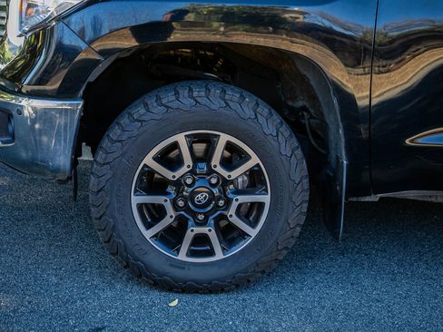 Used 2016 Toyota Tundra Limited w/ Limited Premium Package image 11