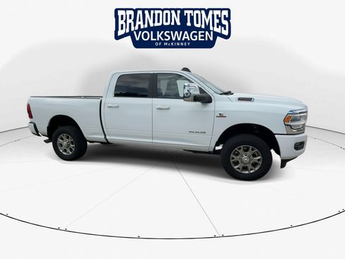Used 2024 RAM 2500 Laramie AWD/4WD image 9