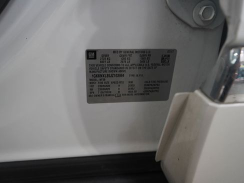 Used 2018 GMC Acadia Denali w/ Technology Package image 23