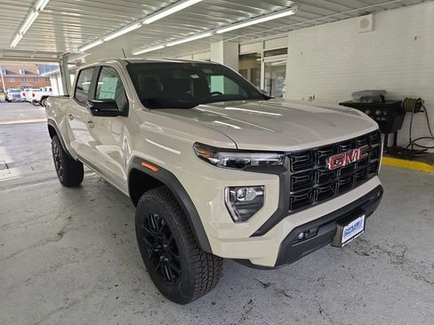 New 2026 GMC Canyon Elevation w/ Convenience Package image 14