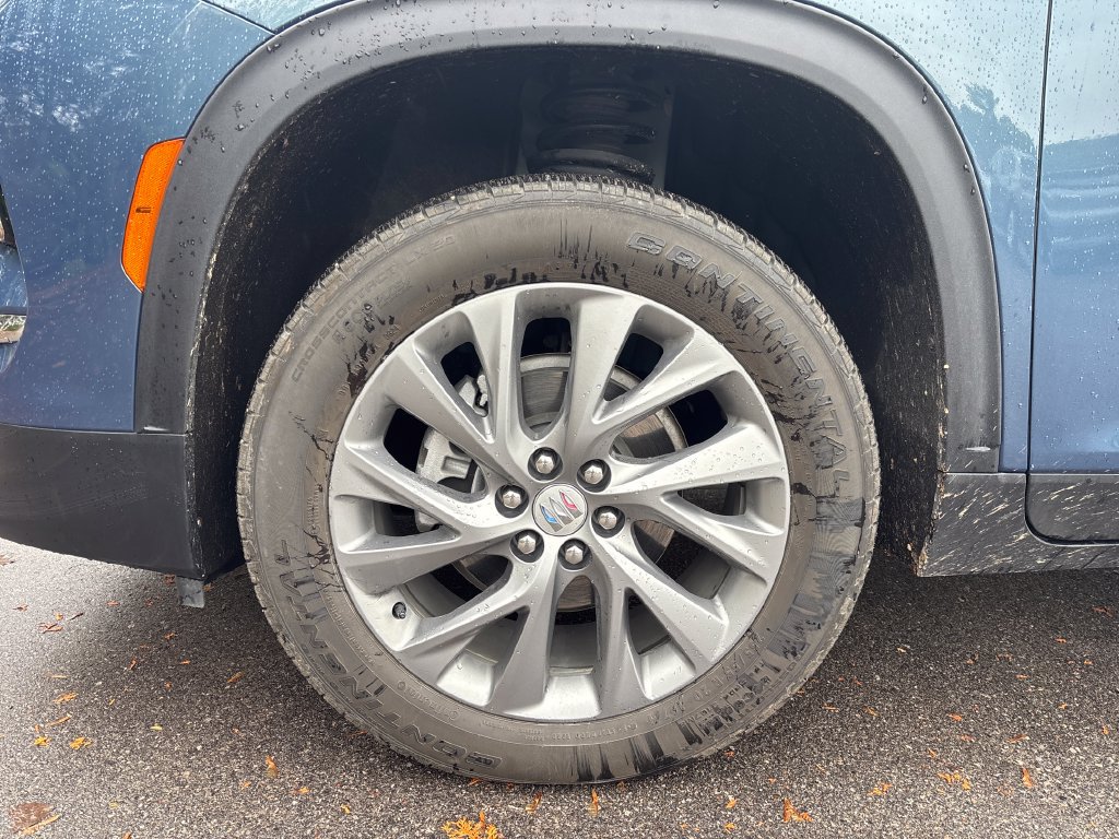 Used 2025 Buick Enclave Preferred w/ Trailering Package, 5000 lbs. FWD image 9
