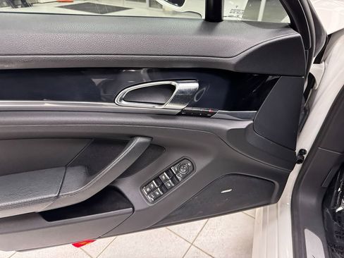 Used 2012 Porsche Panamera 4 image 10