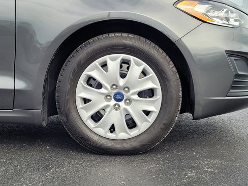 Certified 2019 Ford Fusion S FWD image 22