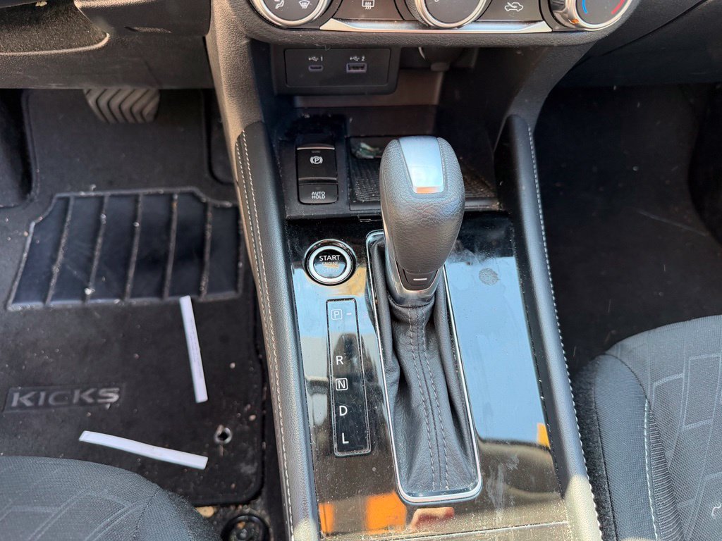 Certified 2024 Nissan Kicks SV FWD image 9