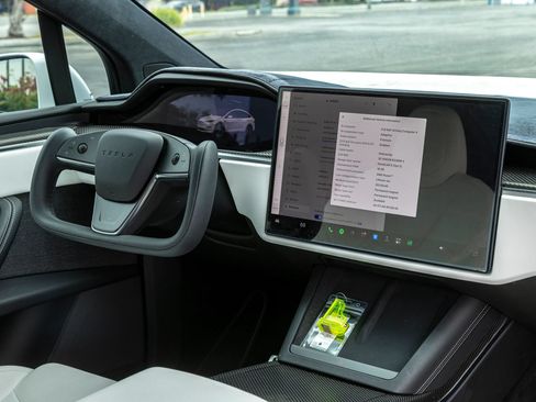 Used 2023 Tesla Model X AWD/4WD image 27