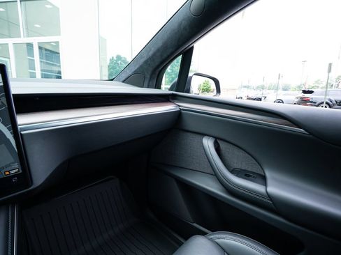 Used 2024 Tesla Model X AWD/4WD image 38