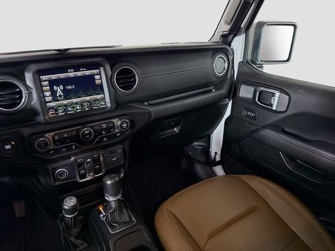 Used 2023 Jeep Wrangler Unlimited Sahara w/ Cold Weather Group image 22