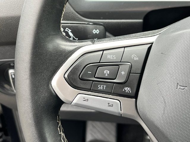 Used 2023 Volkswagen Tiguan SE AWD/4WD image 12