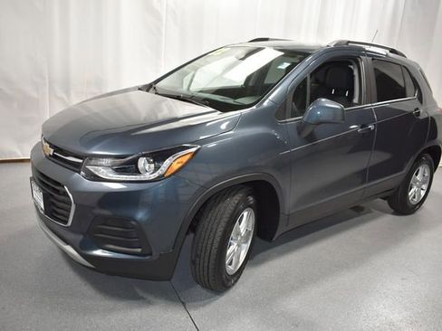 Certified 2022 Chevrolet Trax LT w/ LT Convenience Package FWD image 10