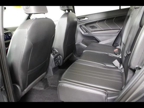 Used 2022 Volkswagen Tiguan SE R-Line AWD/4WD image 14
