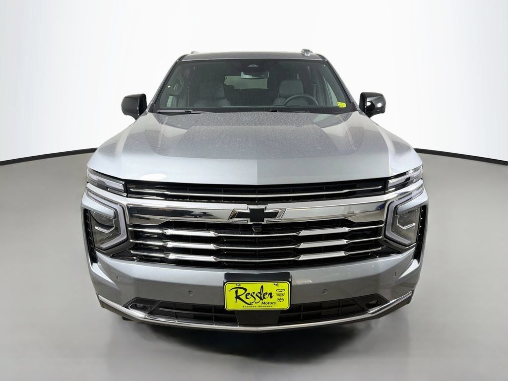New 2026 Chevrolet Suburban LT w/ Comfort Package AWD/4WD image 2