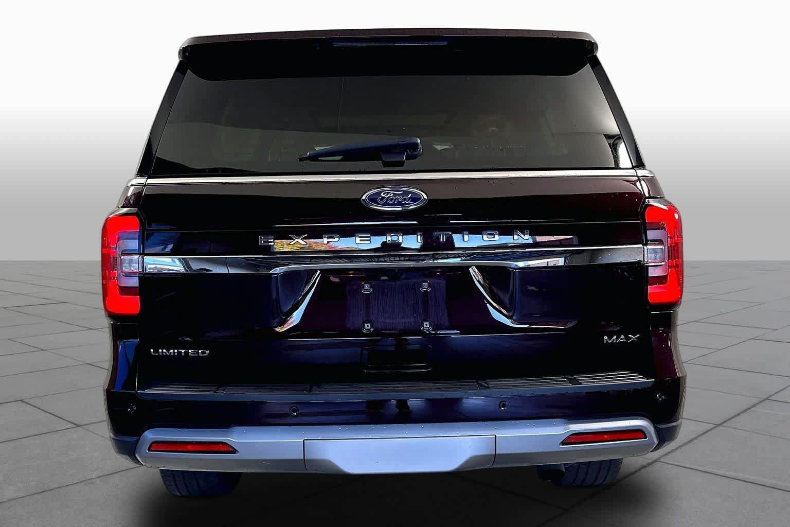 Used 2024 Ford Expedition Max Limited RWD image 5