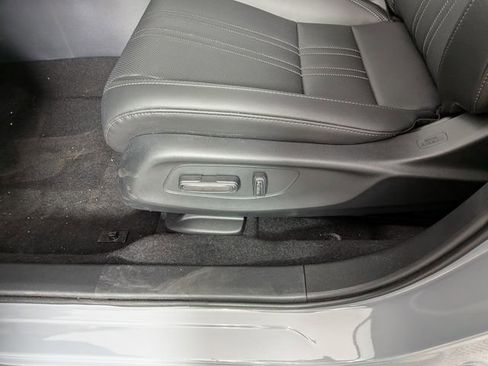 New 2026 Honda HR-V EX-L image 17