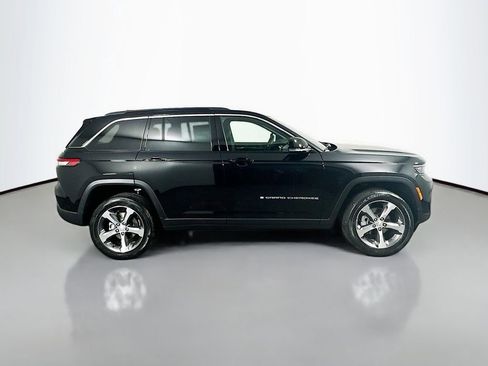 New 2025 Jeep Grand Cherokee Limited image 8