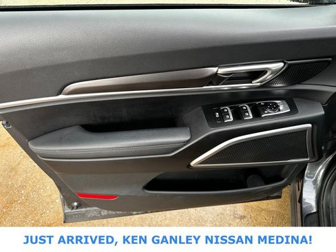 Used 2024 Kia Telluride S image 14