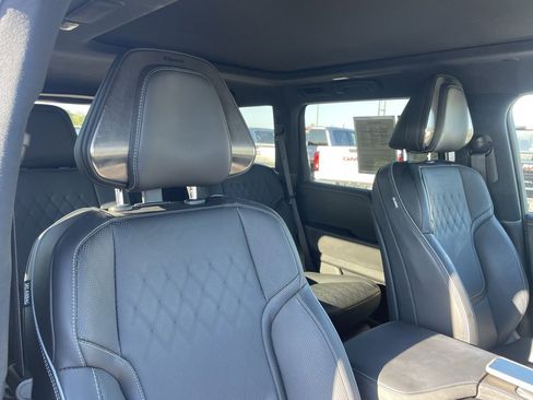 Used 2025 INFINITI QX80 Autograph image 32