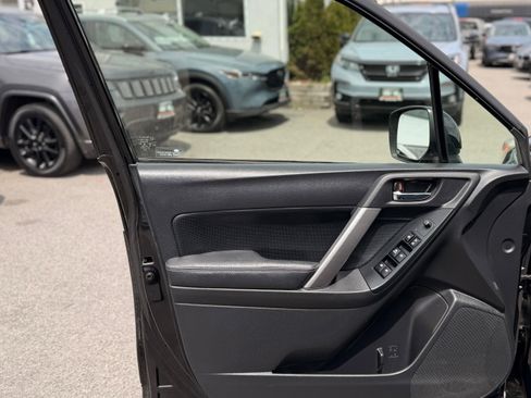 Used 2015 Subaru Forester 2.5i Limited AWD/4WD image 17