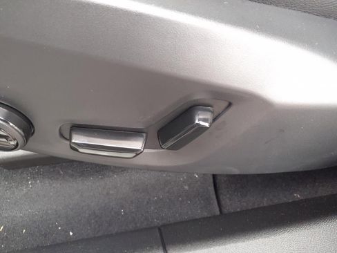 New 2025 Volvo XC60 T8 Core w/ Protection Package Premier image 13