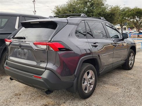 Used 2025 Toyota RAV4 XLE image 5