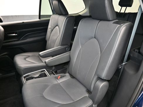 Used 2025 Toyota Grand Highlander AWD Hybrid image 35