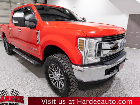 Used 2018 Ford F250 XLT w/ XLT Premium Package image 6