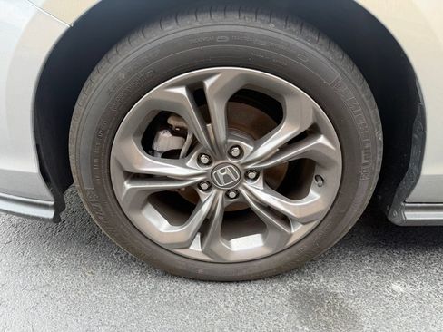Used 2024 Honda Accord EX image 31