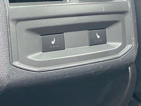 Certified 2022 Volkswagen Atlas Cross Sport SEL Premium R-Line image 23