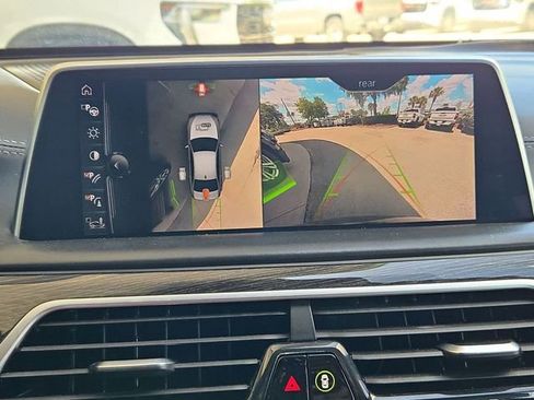 Used 2017 BMW 750i xDrive image 10