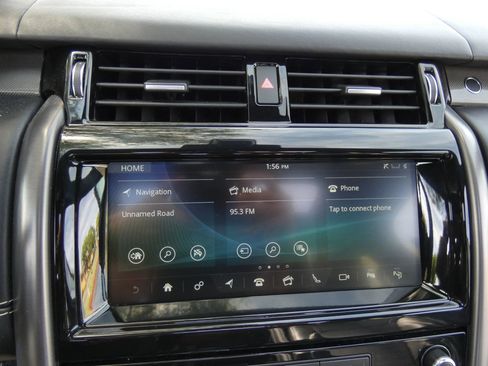 Used 2020 Land Rover Discovery HSE Luxury image 69