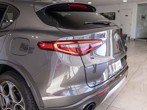 Used 2023 Alfa Romeo Stelvio Ti AWD/4WD image 14