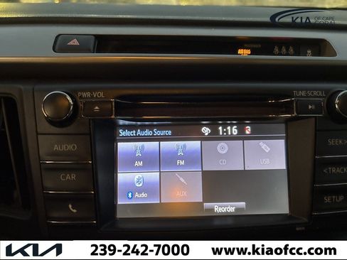 Used 2018 Toyota RAV4 LE image 20