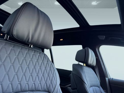 New 2026 BMW X7 M60i image 15