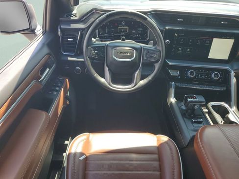 Used 2025 GMC Sierra 1500 Denali Ultimate AWD/4WD image 12
