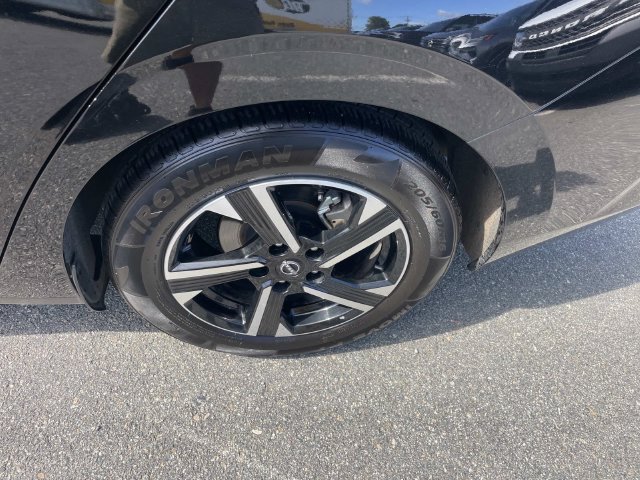 Used 2024 Nissan Sentra SV FWD image 13