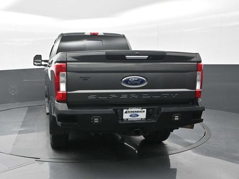 Used 2019 Ford F250 Lariat w/ Chrome Package image 8