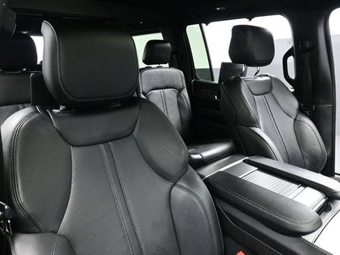 Used 2023 Jeep Wagoneer Series II w/ Convenience Group I AWD/4WD image 30